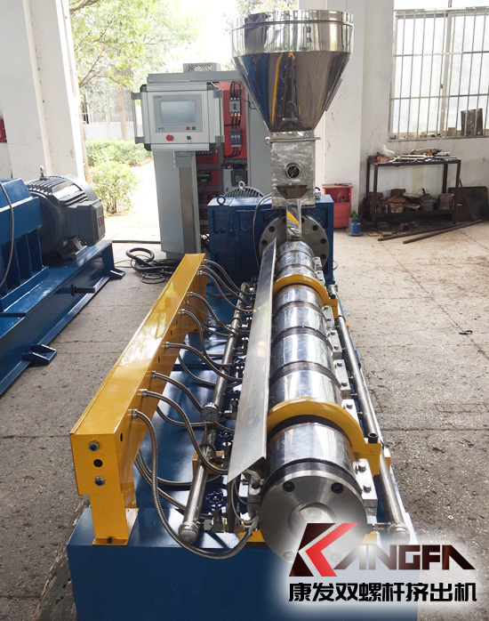 提高自主研發能力，享有自主知識產權，國內雙螺桿擠出機設備與海外市場未來可期