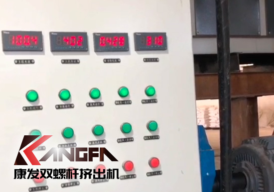 產(chǎn)品耐腐蝕,耐磨損,性能高,規(guī)格齊全,質(zhì)量過硬!JSH75/180雙階式擠出機(jī)組系列試機(jī)(附視頻)