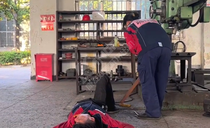 人人講安全,個個會應急!南京康發雙螺桿擠出機開展《觸電傷害應急預案演練》取得圓滿成功