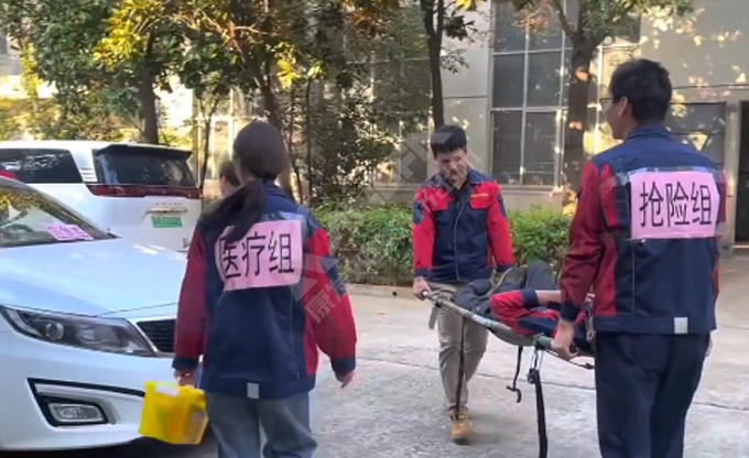 人人講安全,個個會應急!南京康發雙螺桿擠出機開展《觸電傷害應急預案演練》取得圓滿成功