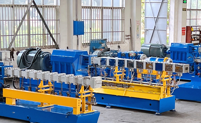 定期維護保養有效提升JSH-75雙螺桿擠出機系生產效率，確保雙螺桿設備的正常運行！